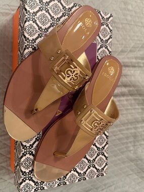 Isola Two-Tone Gold and Tan Patent Leather Thong Sandals NIB